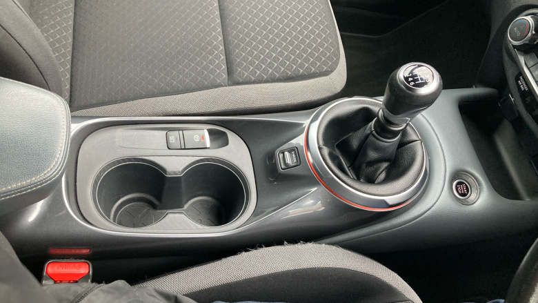 Nissan Juke 1.0 DiG-T N-Connecta 5dr Petrol Hatchback